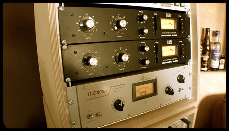 studio picture of UREI 1176 Rev.G